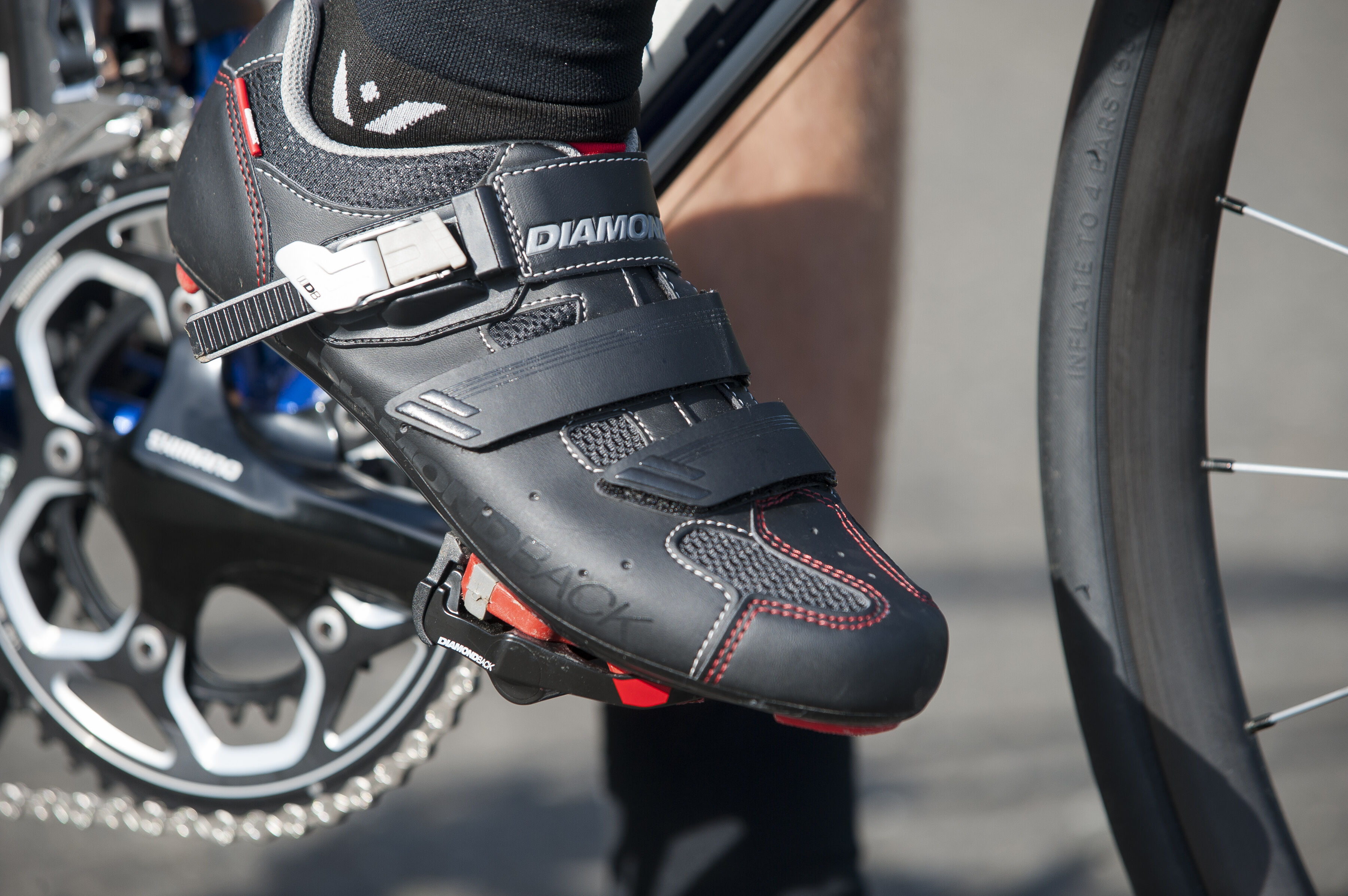 diamondback men's century clipless road cycling shoe